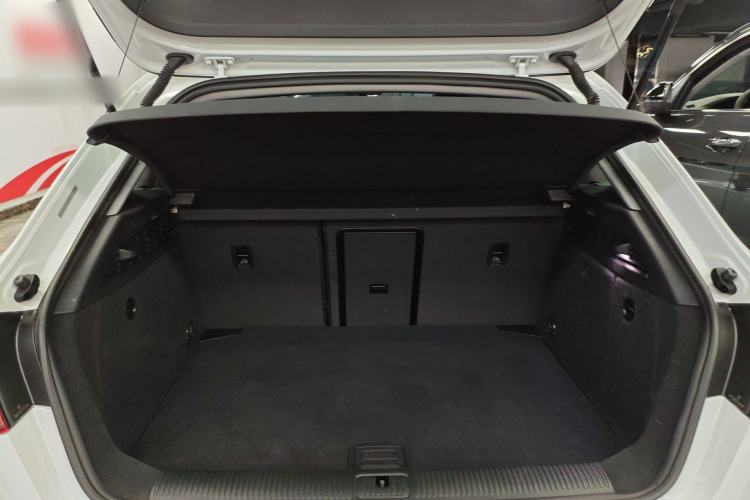 Used Audi A3 2020 Sportback 35 TFSI Fashion Edition China VI Emission Standard Trunk
