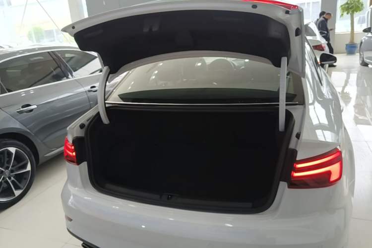 Used Audi A3 2020 Limousine 35 TFSI Fashion Edition China VI Emission Standard Trunk