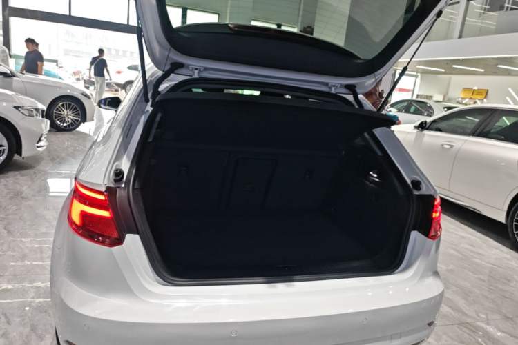 Used Audi A3 2020 Sportback 35 TFSI Ambition China VI Trunk