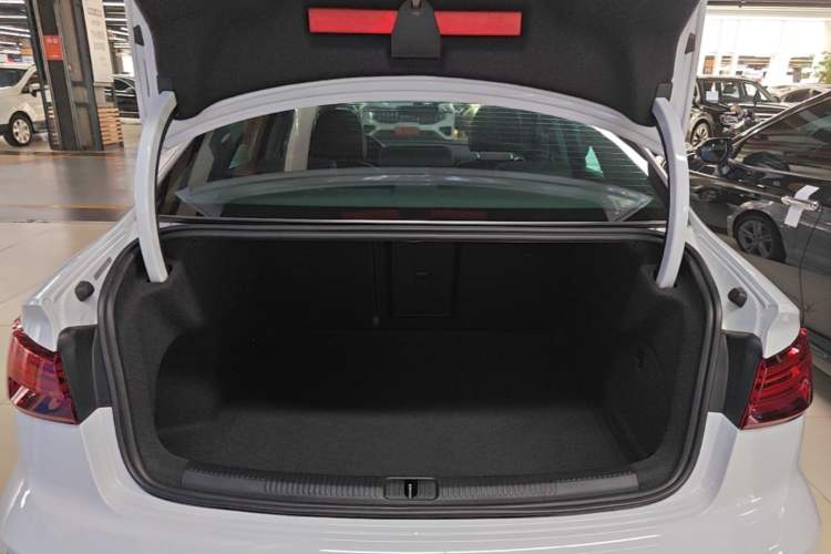 Used Audi A3 2020 Limousine 35 TFSI Fashion Edition China VI Emission Standard Trunk