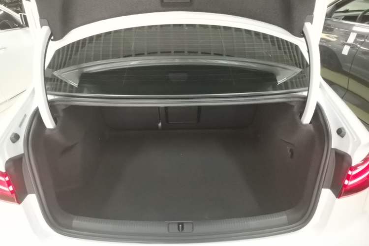 Used Audi A3 2020 Limousine 35 TFSI Fashion Edition China VI Emission Standard Trunk
