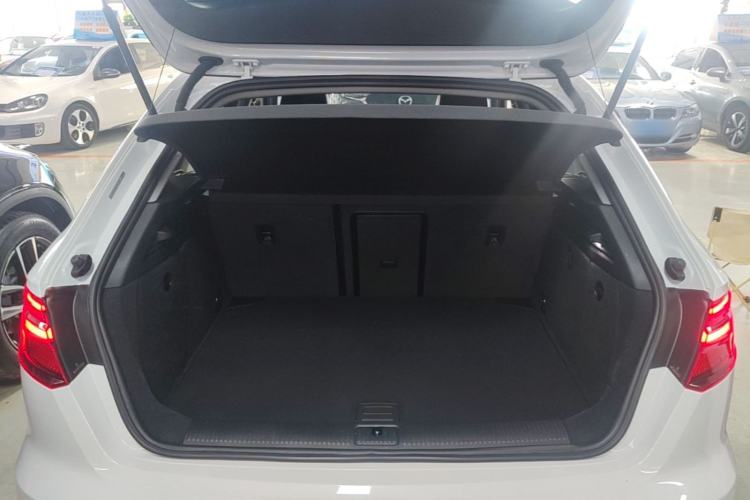 Used Audi A3 2020 Restyled Sportback 35 TFSI Entry-Level China VI Emission Standard Trunk
