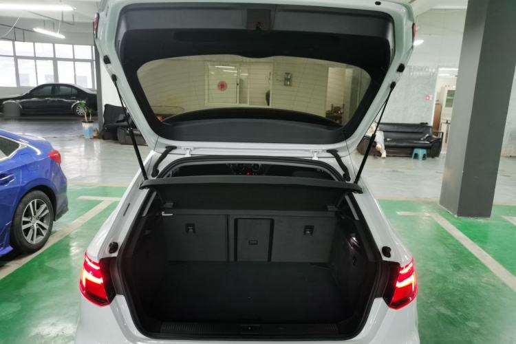 Used Audi A3 2020 Restyled Sportback 35 TFSI Entry-Level China VI Emission Standard Trunk