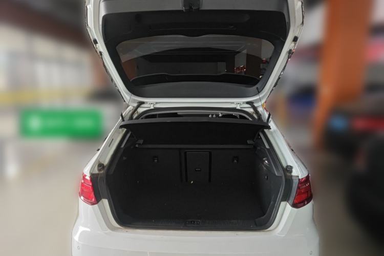 Used Audi A3 2020 Sportback 35 TFSI Fashion Edition China VI Emission Standard Trunk