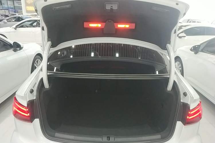 Used Audi A3 2020 Limousine 35 TFSI Fashion Edition China VI Emission Standard Trunk