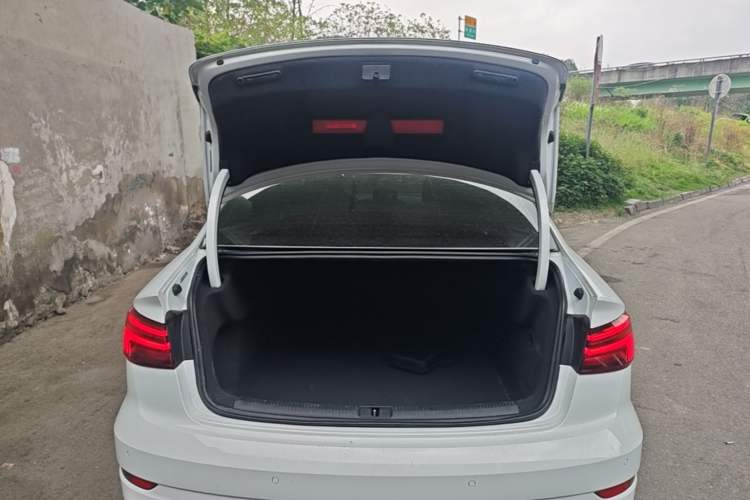 Used Audi A3 2020 Limousine 35 TFSI Fashion Edition China VI Emission Standard Trunk