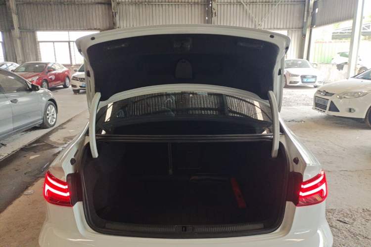 Used Audi A3 2020 Limousine 35 TFSI Ambition China VI Trunk