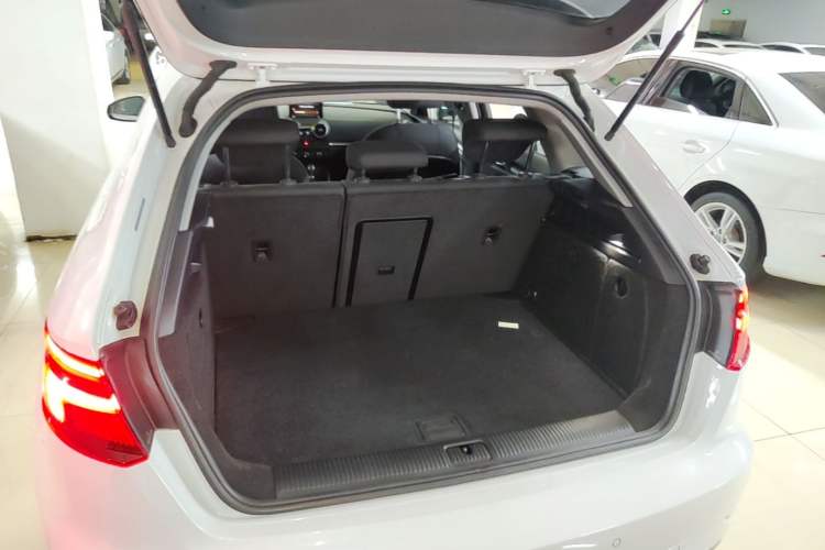 Used Audi A3 2020 Sportback 35 TFSI Ambition China VI Trunk