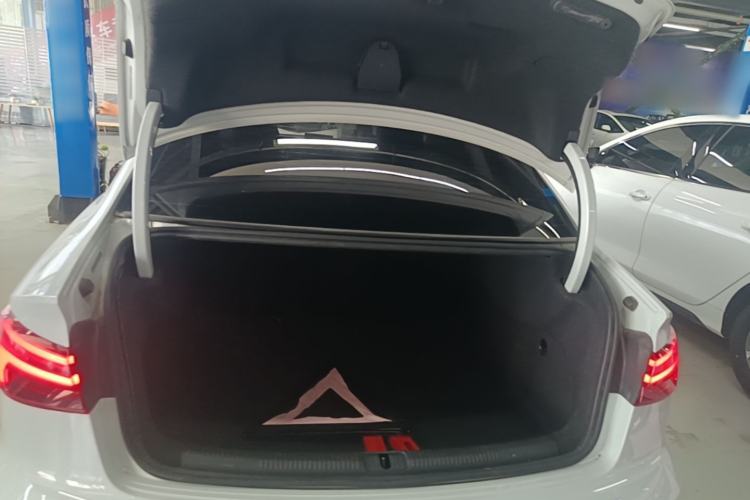 Used Audi A3 2020 Limousine 35 TFSI Ambition China VI Trunk
