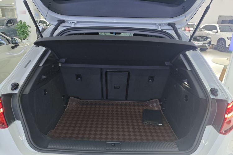 Used Audi A3 2020 Sportback 35 TFSI Fashion Edition China VI Emission Standard Trunk