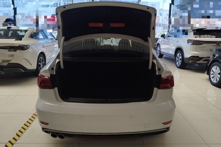 Used Audi A3 2020 Limousine 35 TFSI Ambition China VI Trunk