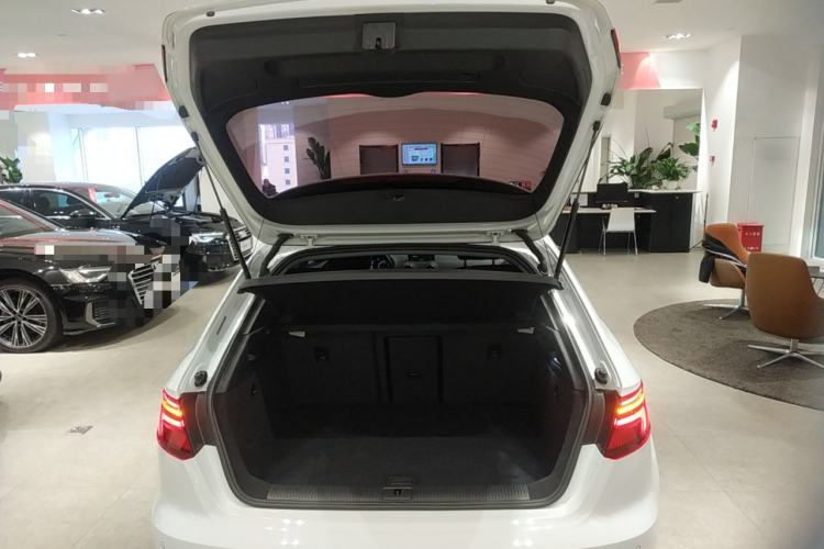 Used Audi A3 2020 Restyled Sportback 35 TFSI Entry-Level China VI Emission Standard Trunk