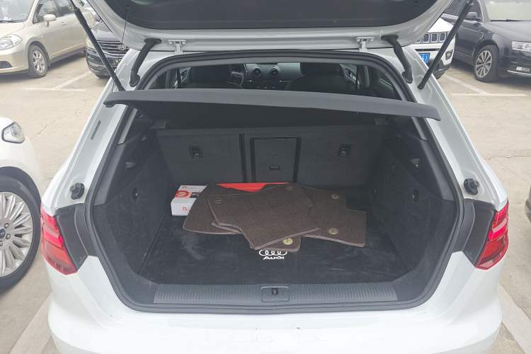 Used Audi A3 2020 Sportback 35 TFSI Ambition China VI Trunk