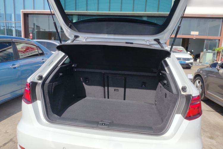 Used Audi A3 2020 Sportback 35 TFSI Style Edition China VI Emission Standard Trunk