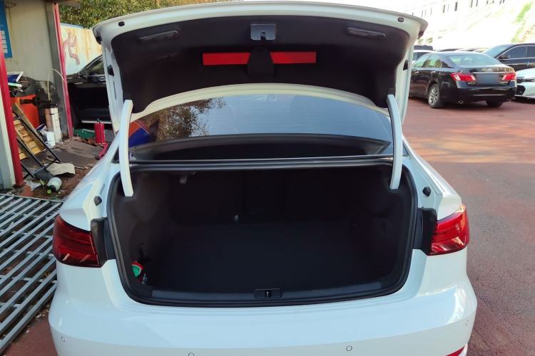 Used Audi A3 2020 Limousine 35 TFSI Style Edition China VI Emission Standard Trunk
