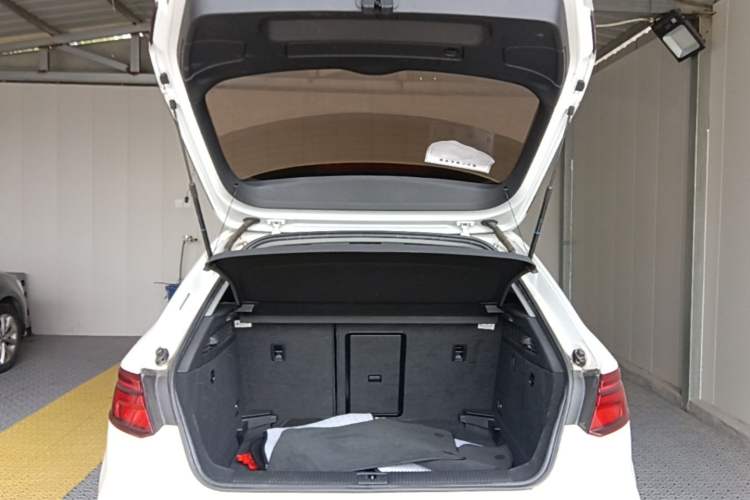 Used Audi A3 2020 Restyled Sportback 35 TFSI Entry-Level China VI Emission Standard Trunk
