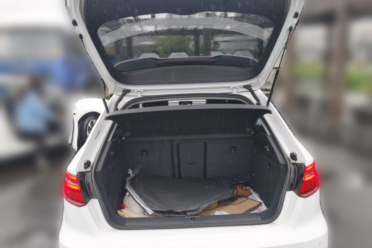 Used Audi A3 2020 Sportback 35 TFSI Fashion Edition China VI Emission Standard Trunk