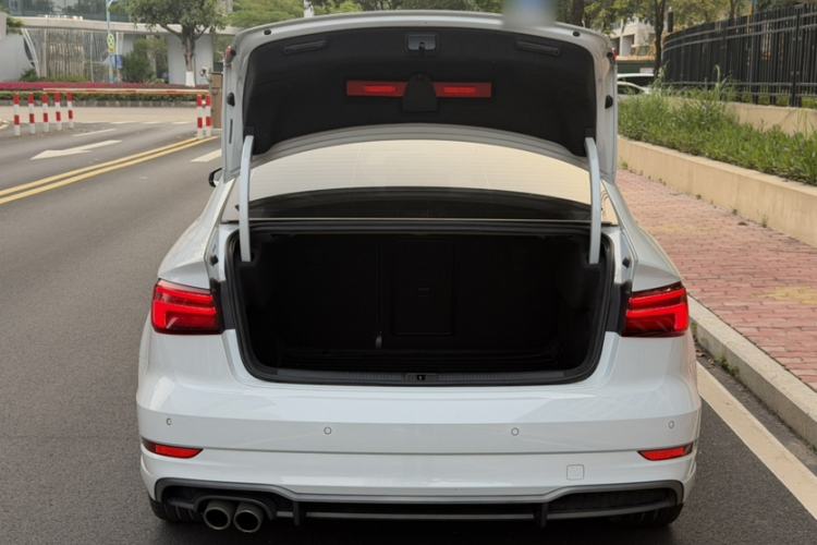 Used Audi A3 2020 Limousine 35 TFSI Fashion Edition China VI Emission Standard Trunk