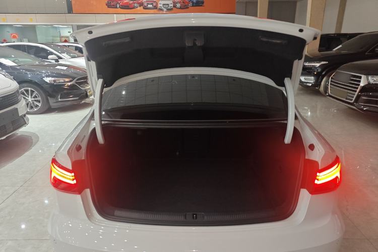 Used Audi A3 2020 Limousine 35 TFSI Style Edition China VI Emission Standard Trunk