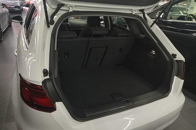 Used Audi A3 2020 Restyled Sportback 35 TFSI Entry-Level China VI Emission Standard Trunk