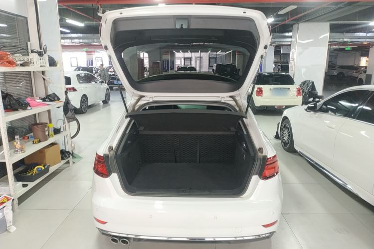 Used Audi A3 2020 Restyled Sportback 35 TFSI Entry-Level China VI Emission Standard Trunk