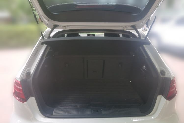 Used Audi A3 2020 Sportback 35 TFSI Fashion Edition China VI Emission Standard Trunk