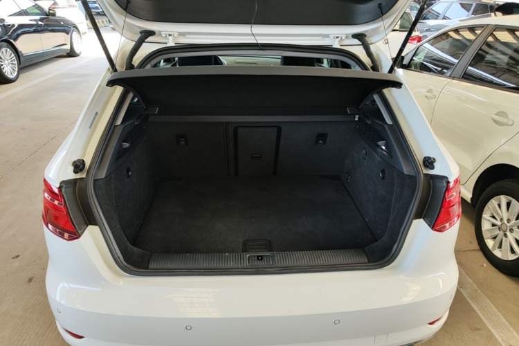 Used Audi A3 2020 Sportback 35 TFSI Ambition China VI Trunk