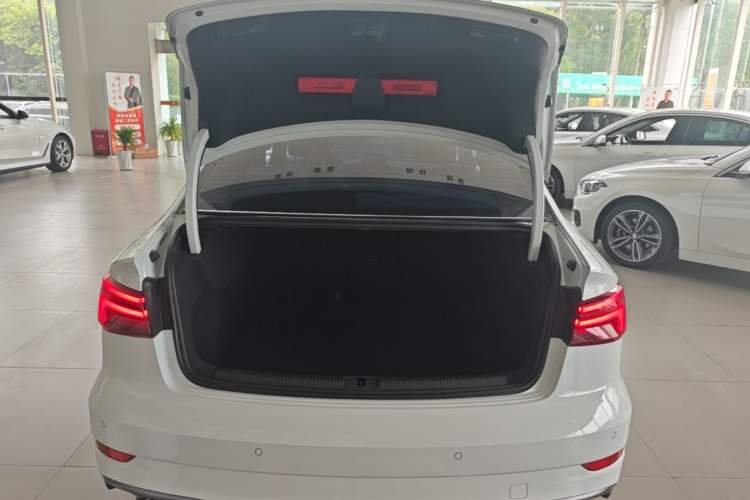 Used Audi A3 2020 Limousine 35 TFSI Fashion Edition China VI Emission Standard Trunk
