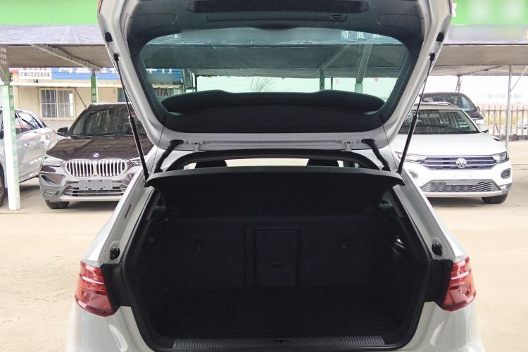 Used Audi A3 2020 Sportback 35 TFSI Fashion Edition China VI Emission Standard Trunk