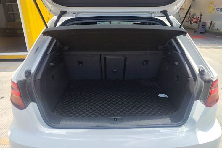 Used Audi A3 2020 Sportback 35 TFSI Fashion Edition China VI Emission Standard Trunk