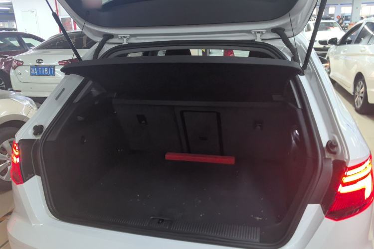 Used Audi A3 2020 Restyled Sportback 35 TFSI Entry-Level China VI Emission Standard Trunk