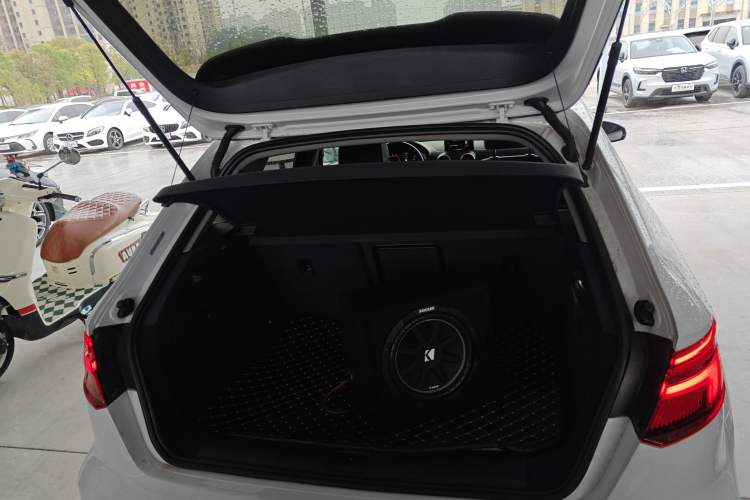 Used Audi A3 2020 Sportback 35 TFSI Fashion Edition China VI Emission Standard Trunk