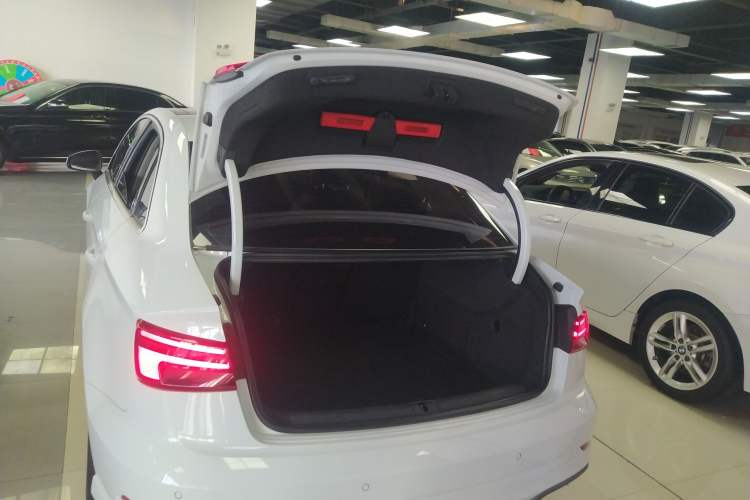 Used Audi A3 2020 Limousine 35 TFSI Fashion Edition China VI Emission Standard Trunk