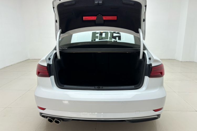 Used Audi A3 2020 Limousine 35 TFSI Ambition China VI Trunk