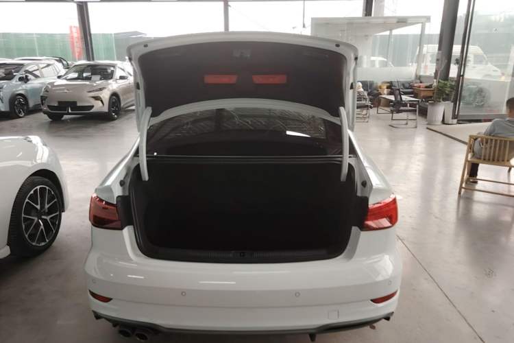 Used Audi A3 2020 Limousine 35 TFSI Fashion Edition China VI Emission Standard Trunk