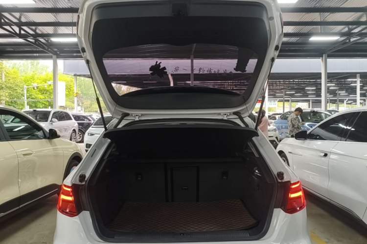 Used Audi A3 2020 Restyled Sportback 35 TFSI Entry-Level China VI Emission Standard Trunk