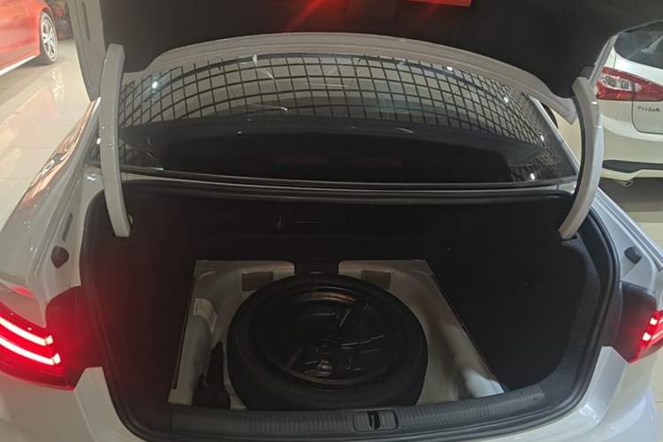 Used Audi A3 2020 Limousine 35 TFSI Ambition China VI Trunk