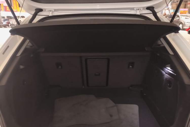 Used Audi A3 2020 Sportback 35 TFSI Fashion Edition China VI Emission Standard Trunk
