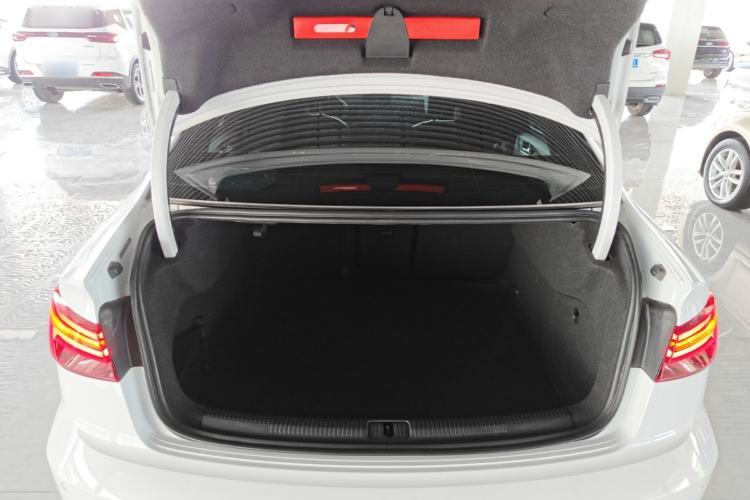 Used Audi A3 2020 Limousine 35 TFSI Style Edition China VI Emission Standard Trunk