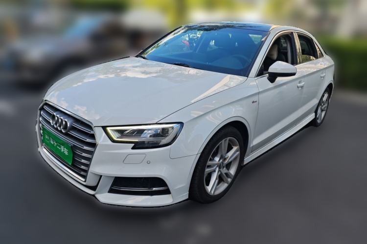 Used Audi A3 2020 Limousine 35 TFSI Fashion Edition China VI Emission Standard Guazi used car, China used car export, Used car for sale, Used cars, Cheapest cars for sale
