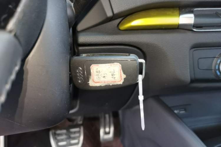 Used Audi A3 2020 Limousine 35 TFSI Fashion Edition China VI Emission Standard Vehicle Key