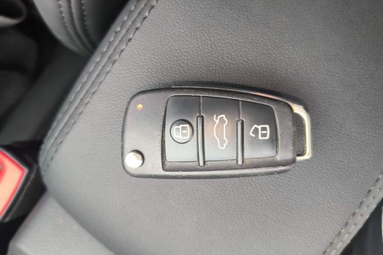 Used Audi A3 2020 Restyled Limousine 35 TFSI Ambition Version China VI Vehicle Key