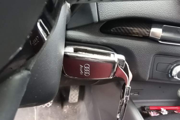 Used Audi A3 2020 Limousine 35 TFSI Fashion Edition China VI Emission Standard Vehicle Key