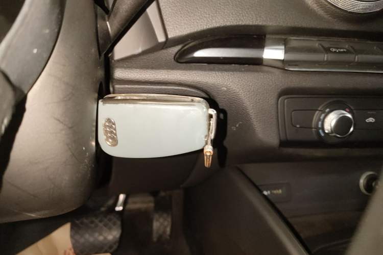 Used Audi A3 2020 Limousine 35 TFSI Fashion Edition China VI Emission Standard Vehicle Key