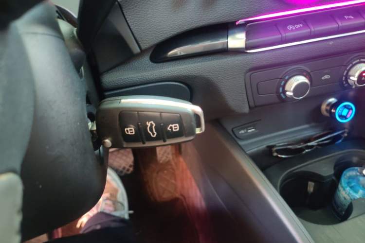 Used Audi A3 2020 Limousine 35 TFSI Fashion Edition China VI Emission Standard Vehicle Key