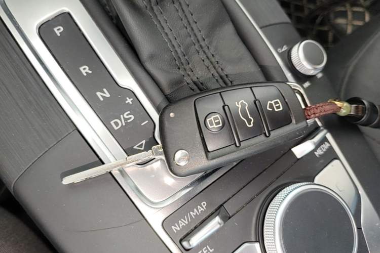 Used Audi A3 2020 Restyled Sportback 35 TFSI Entry-Level China VI Emission Standard Vehicle Key