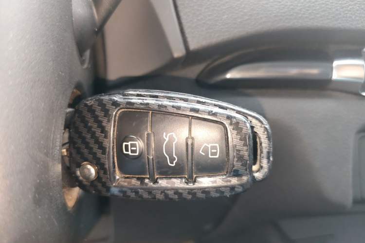 Used Audi A3 2020 Limousine 35 TFSI Fashion Edition China VI Emission Standard Vehicle Key