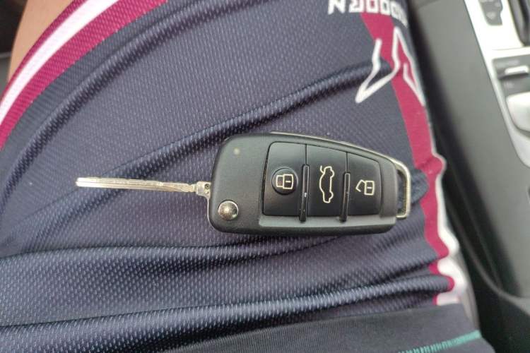 Used Audi A3 2020 Sportback 35 TFSI Fashion Edition China VI Emission Standard Vehicle Key