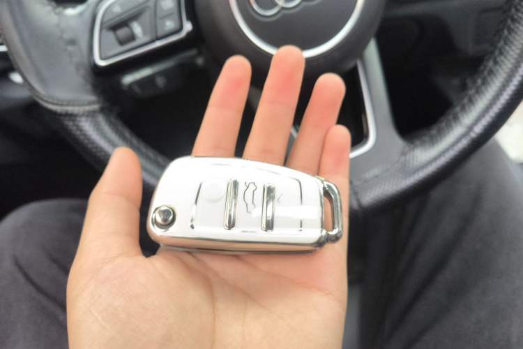 Used Audi A3 2020 Limousine 35 TFSI Ambition China VI Vehicle Key
