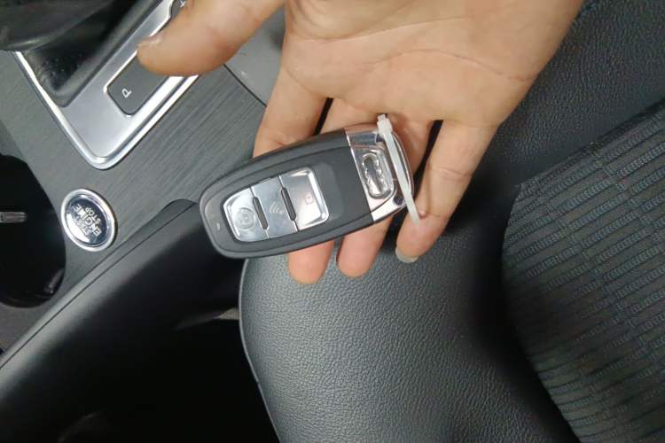 Used Audi A3 2020 Limousine 35 TFSI Fashion Edition China VI Emission Standard Vehicle Key
